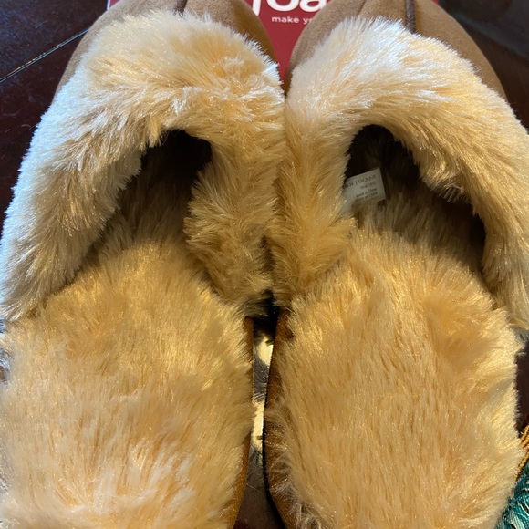 Dearfoams slip on furry chestnut medium slippers size 7-8 - Picture 6 of 12